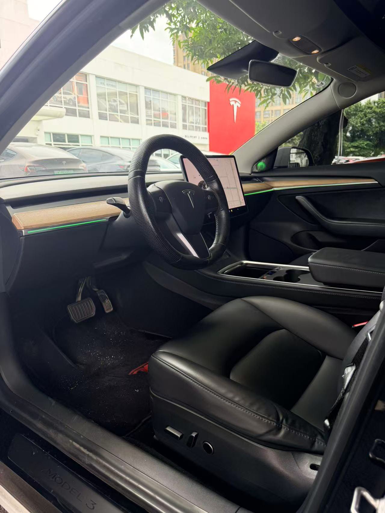 Tesla Model 3 2021 car image #7