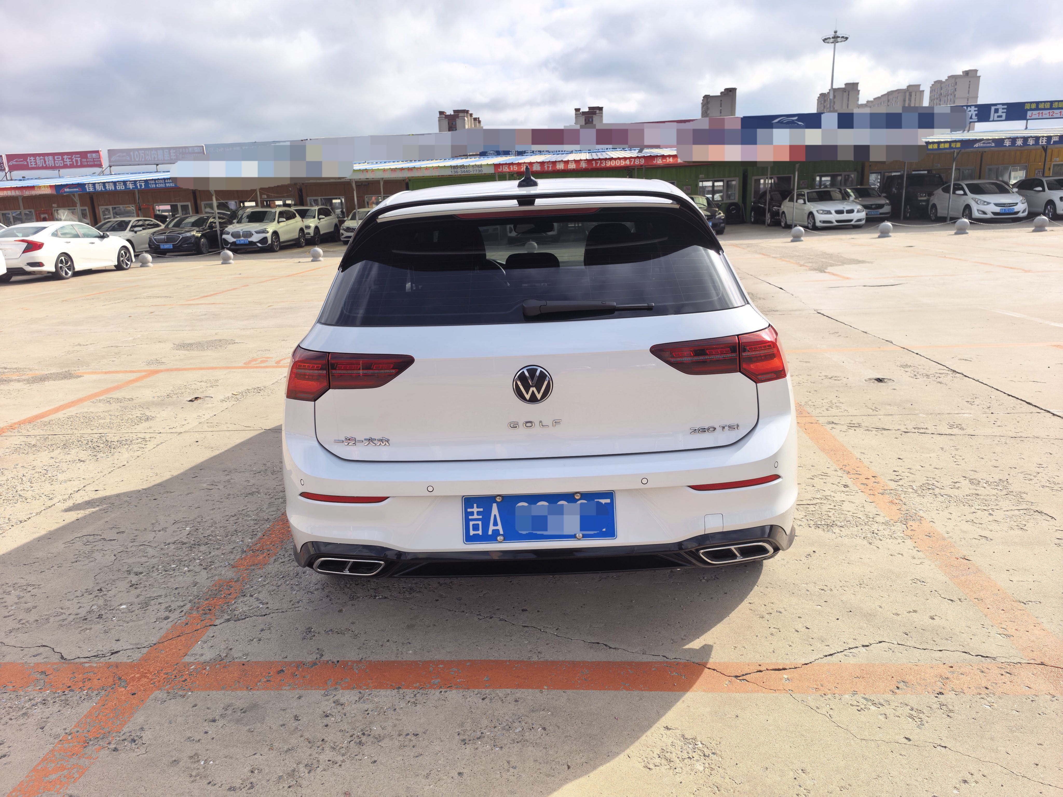 Volkswagen Golf 2022 car image #7