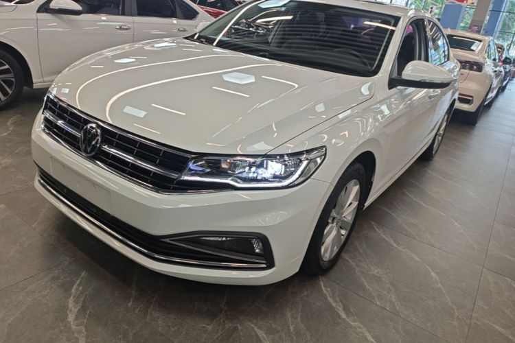 Volkswagen Bora 2022 car image #2