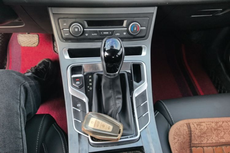 GEELY Emgrand 2021 immagine di auto #14