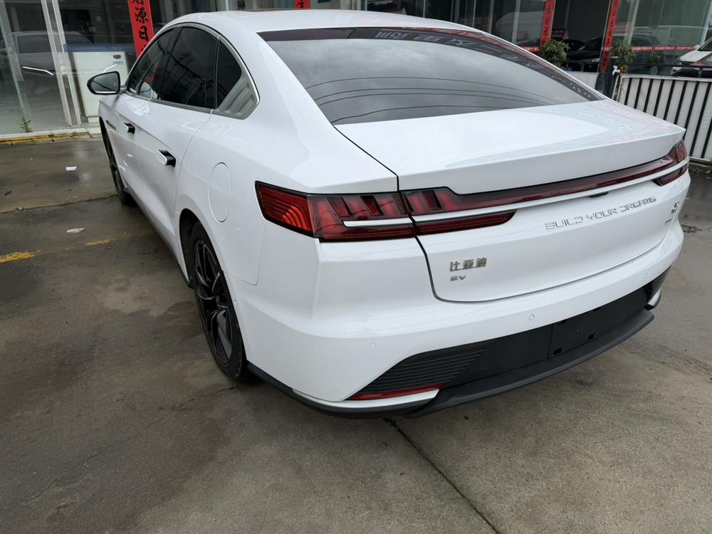 BYD Han 2023 #4 BYD Han 2023 car image #4
