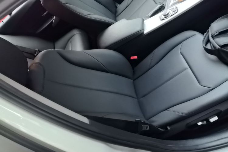 BMW 3 Series 2015 car image #25