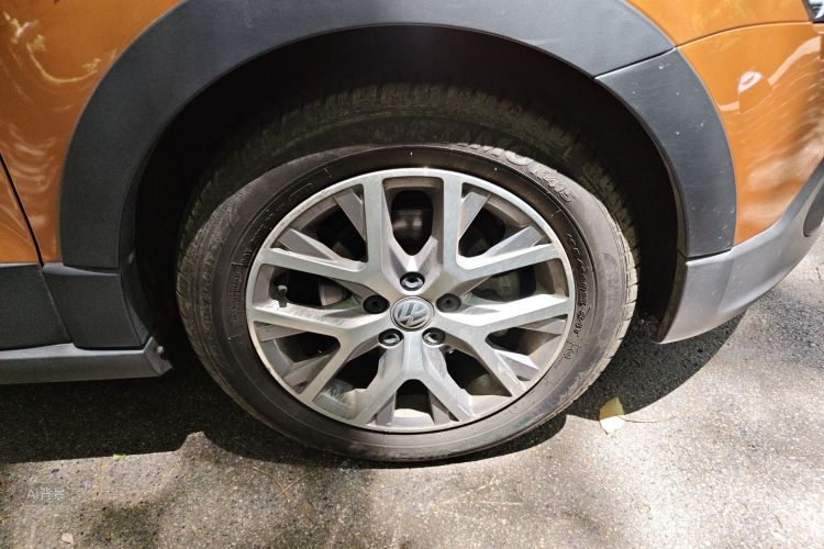 Volkswagen Polo 2016 car image #9