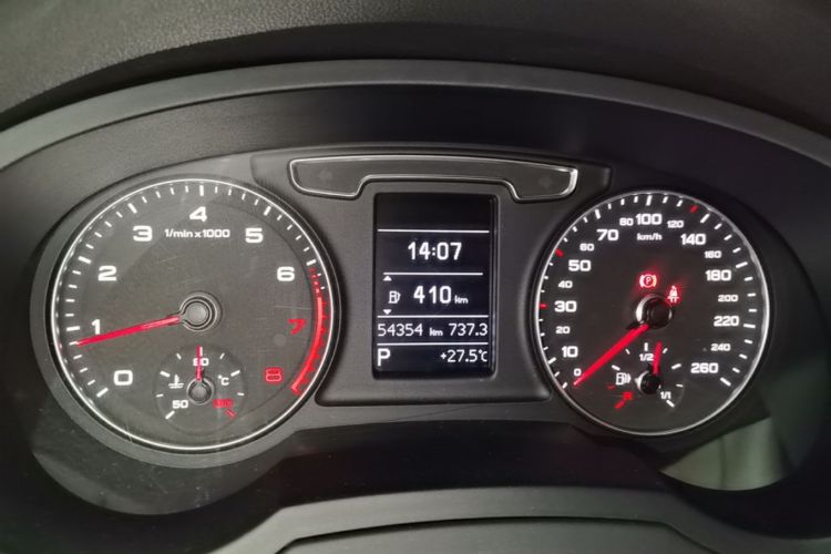 Audi Q3 2019 #12 Audi Q3 2019 car image #12