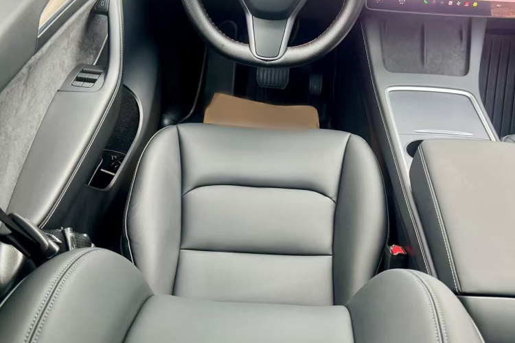 Tesla Model Y 2023 #14 Tesla Model Y 2023 car image #14