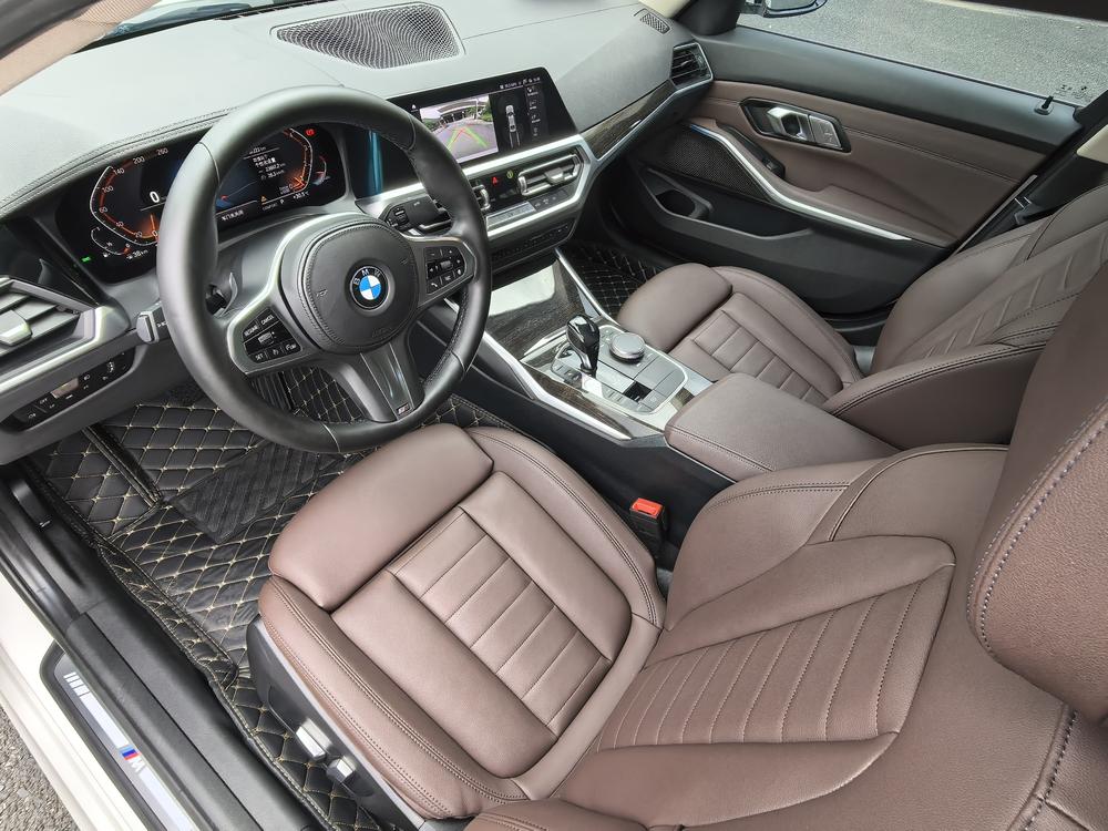 BMW 3 Series 2020 car image #9