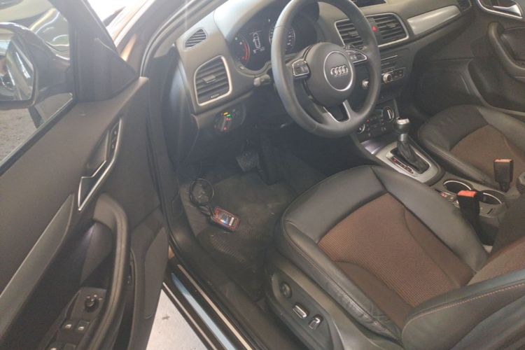 Audi Q3 2019 imagem de carro #16