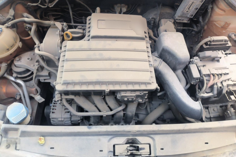 Volkswagen Polo 2015 car image #22
