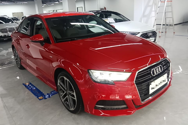 Audi A3 2018 car image #4