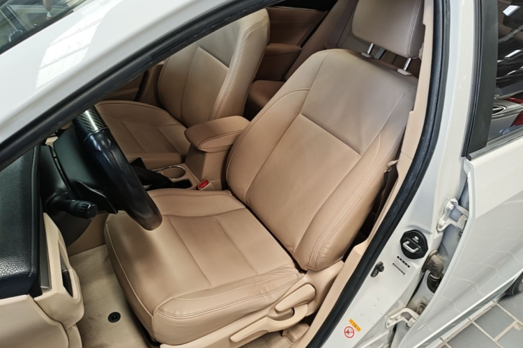 Toyota Corolla 2016 #15 Toyota Corolla 2016 car image #15