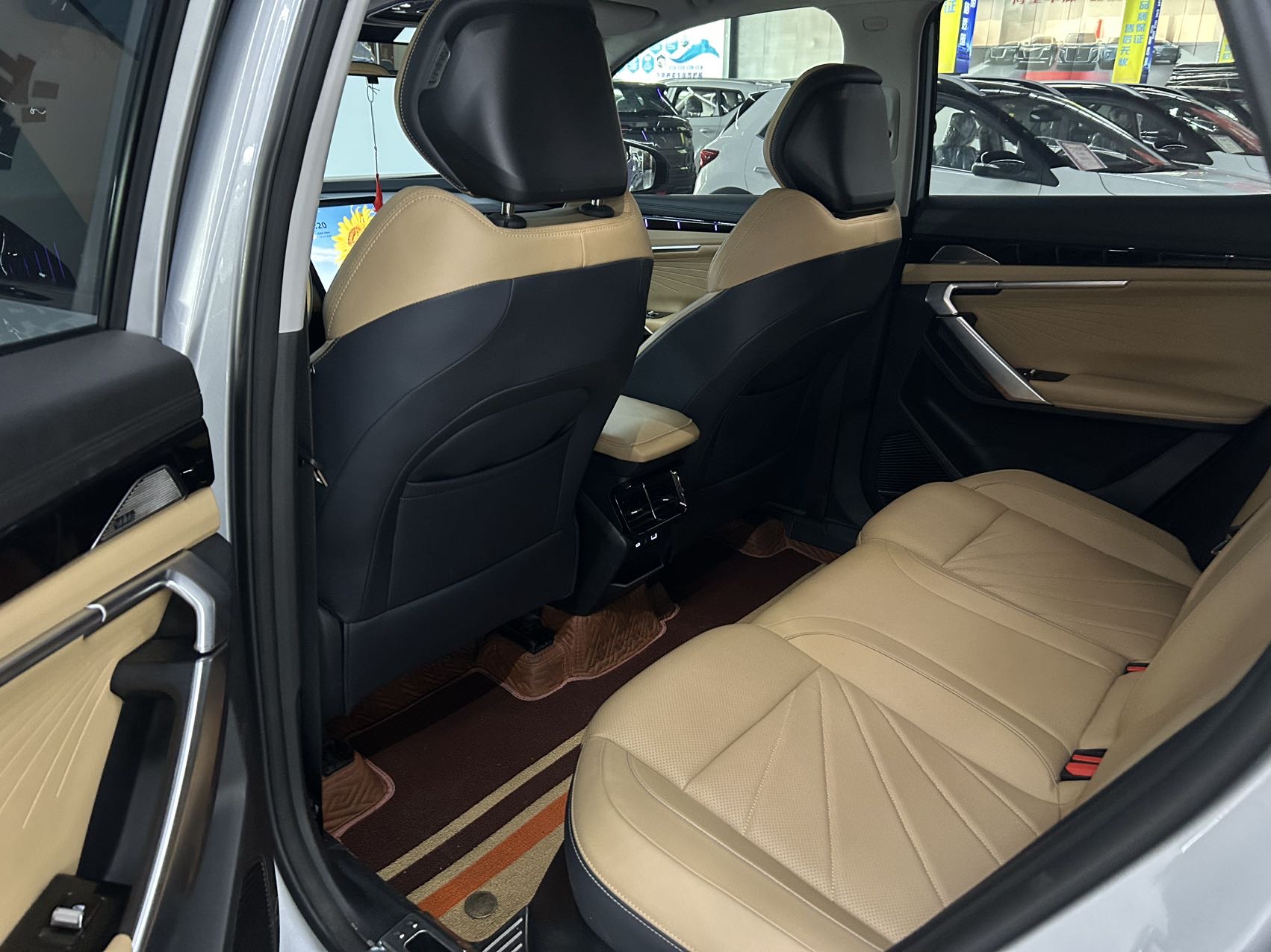 GEELY Boyue L 2023 car image #4