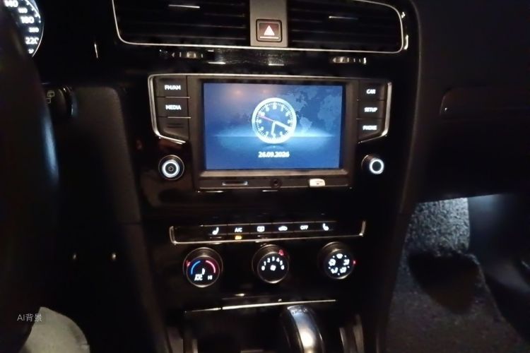 Volkswagen Golf 2017 car image #15