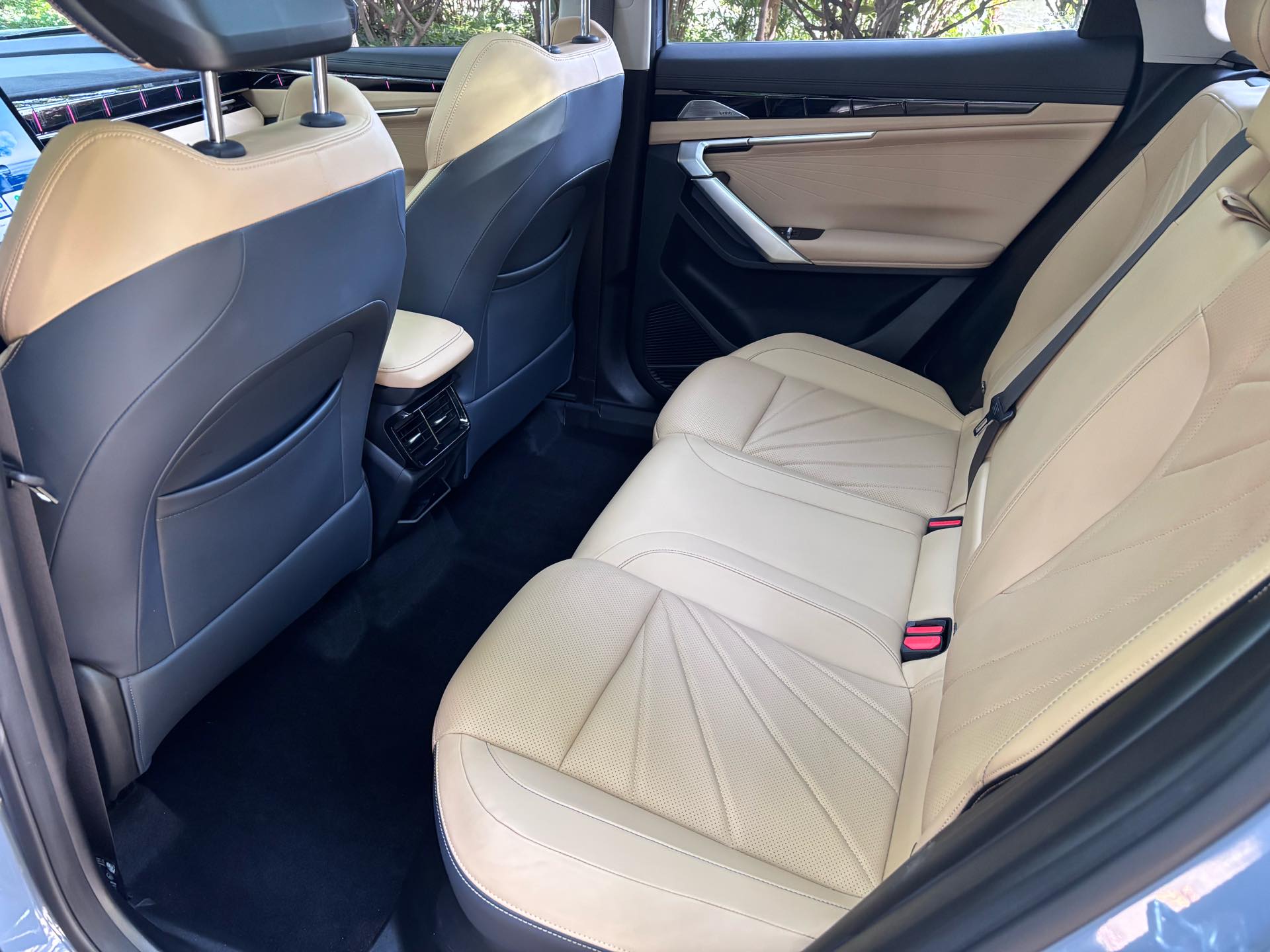 GEELY Boyue L 2023 car image #6