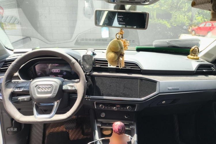Audi Q3 2019 #11 Audi Q3 2019 car image #11