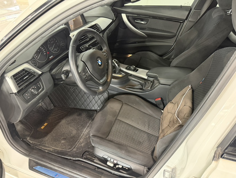 BMW 3 Series 2017 #3 BMW 3 Series 2017 car image #3
