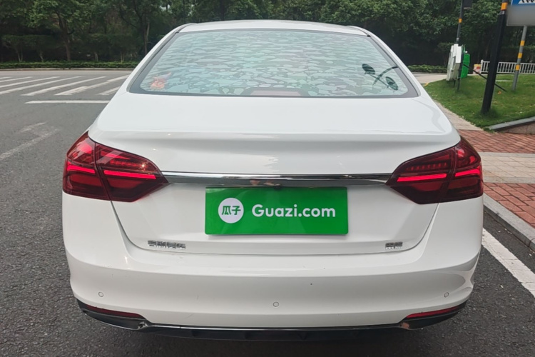 GEELY Emgrand 2019 #6 GEELY Emgrand 2019 car image #6