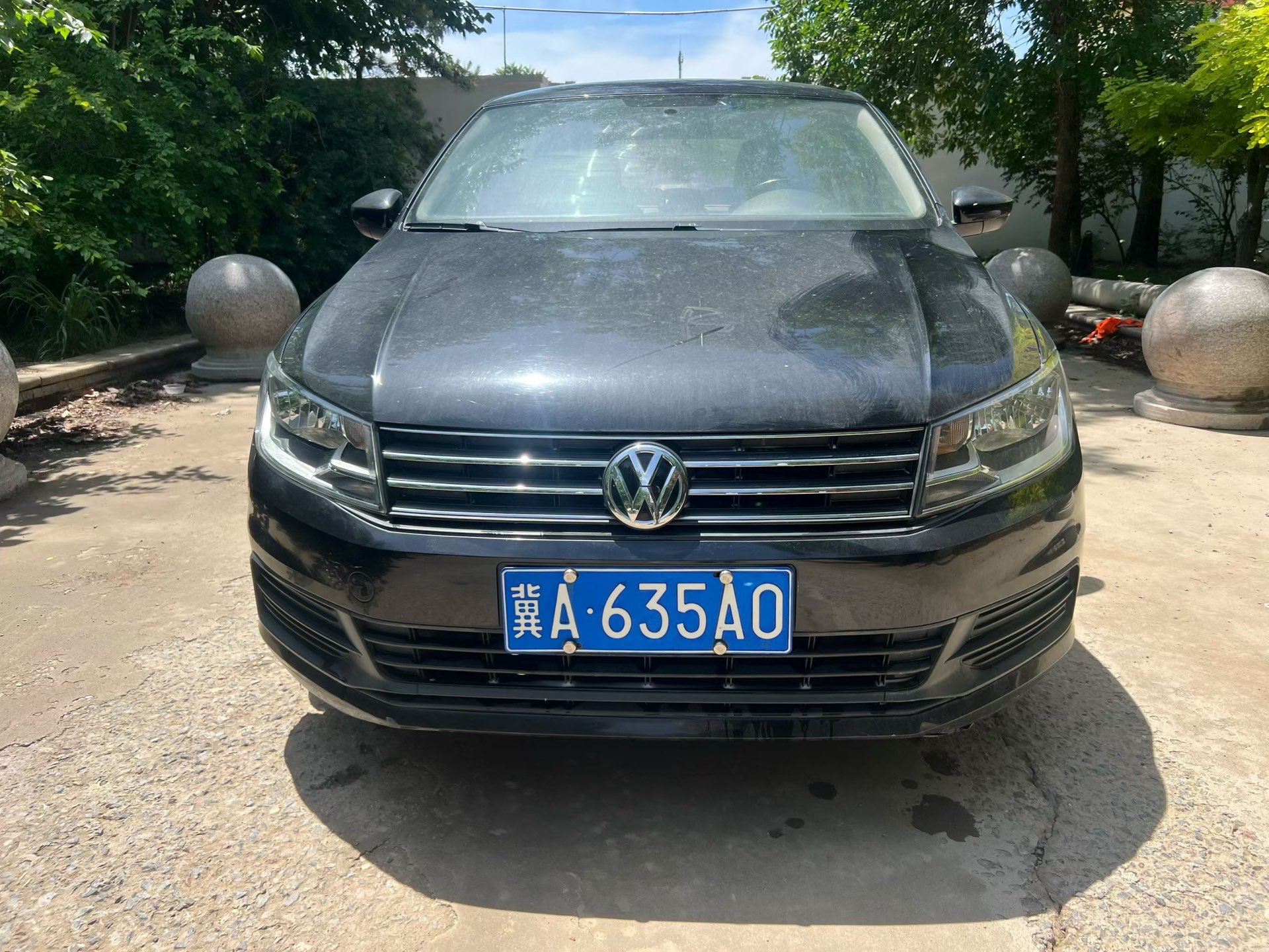 Volkswagen Santana 2017 car image #2