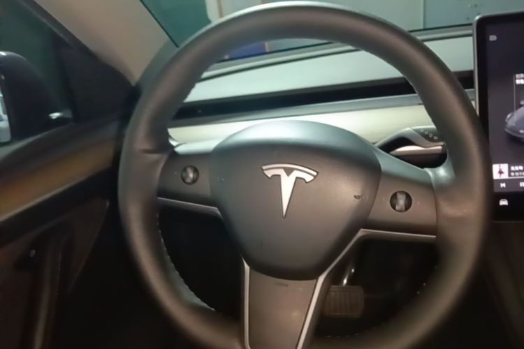 Tesla Model Y 2022 #11 Tesla Model Y 2022 car image #11