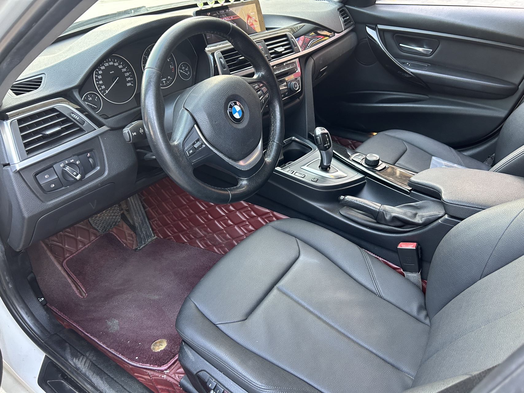 BMW 3 Series 2017 #9 BMW 3 Series 2017 car image #9