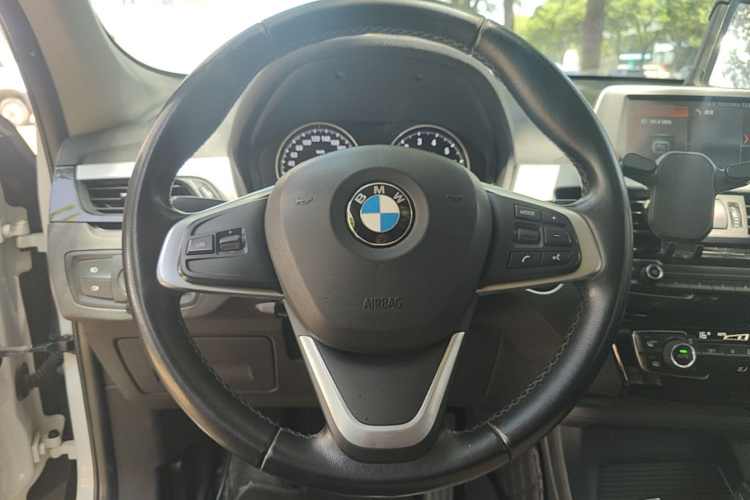 BMW X1 2019 #16 BMW X1 2019 car image #16