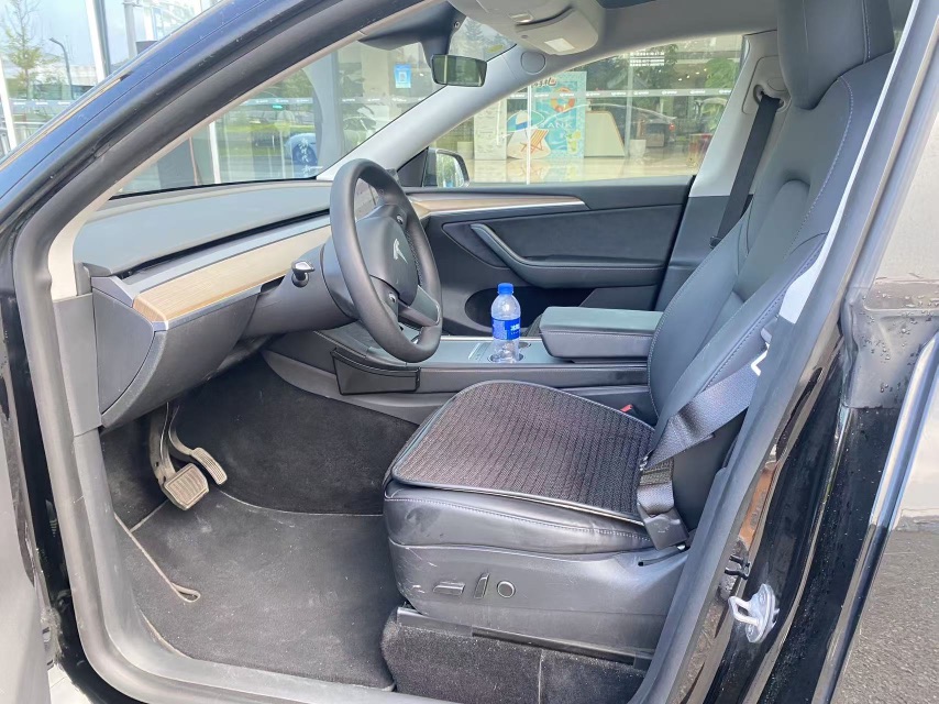 Tesla Model Y 2021 #5 Tesla Model Y 2021 car image #5