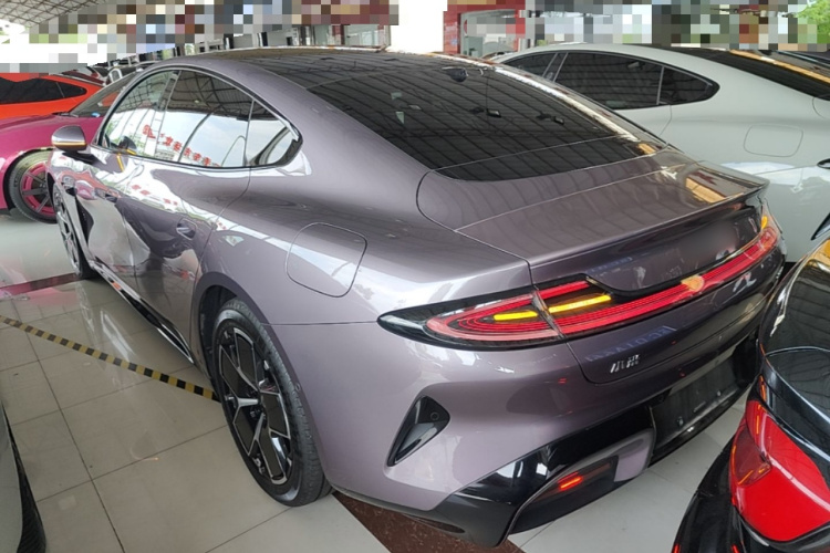 MI SU7 2025 car image #5