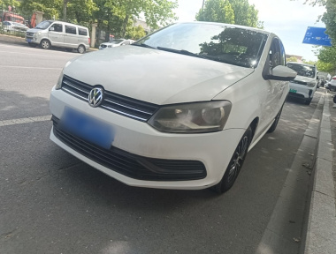 Volkswagen Polo 2017 car image 