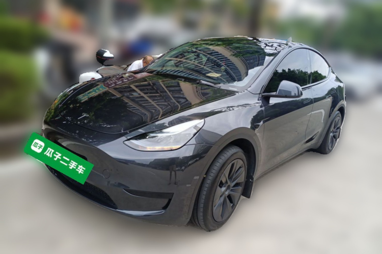 Tesla Model Y 2024 #2 Tesla Model Y 2024 car image #2