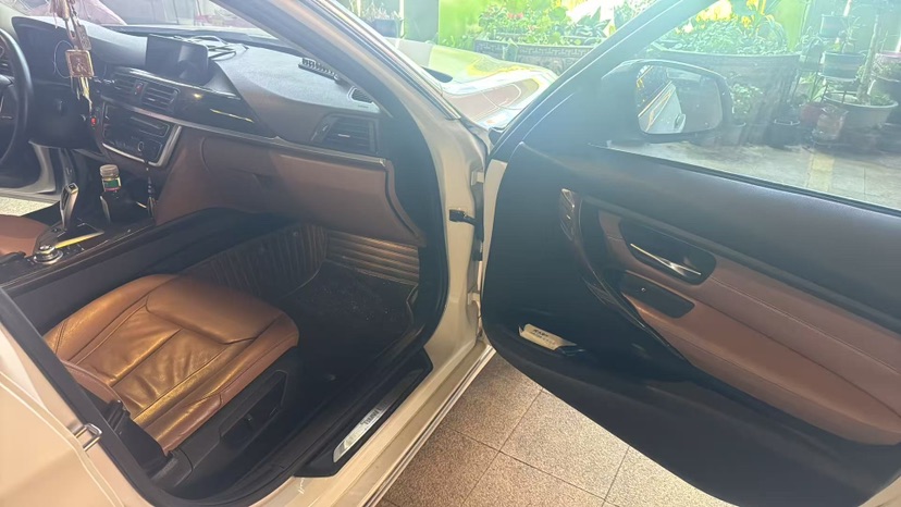 BMW 3 Series 2013 car image #7