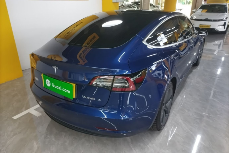 Tesla Model 3 2020 car image #7