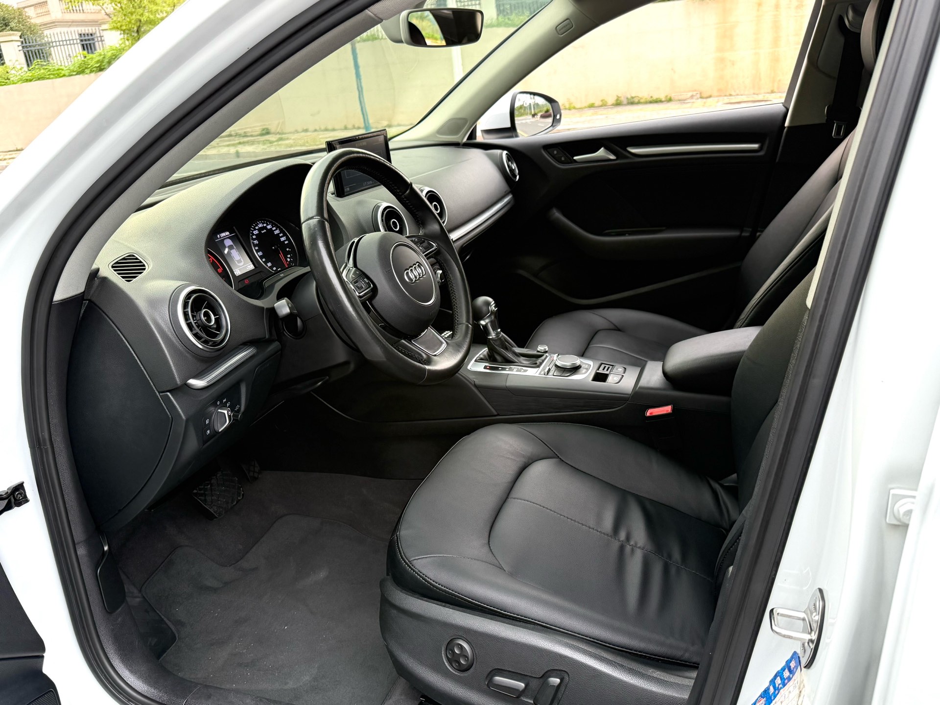 Audi A3 2017 car image #4