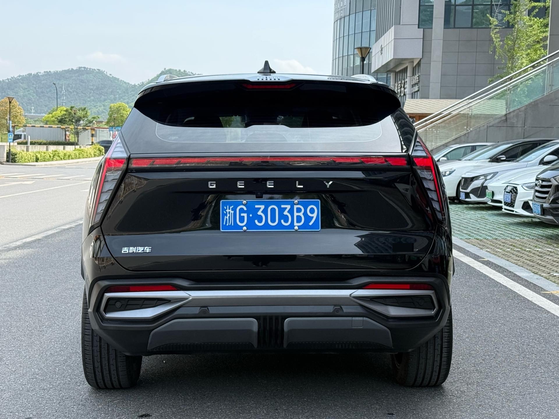 GEELY Boyue L 2024 car image #6