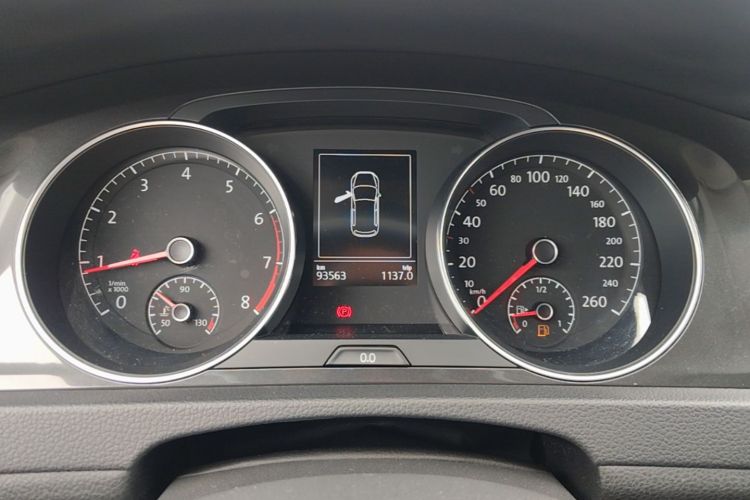 Volkswagen Golf 2018 car image #12