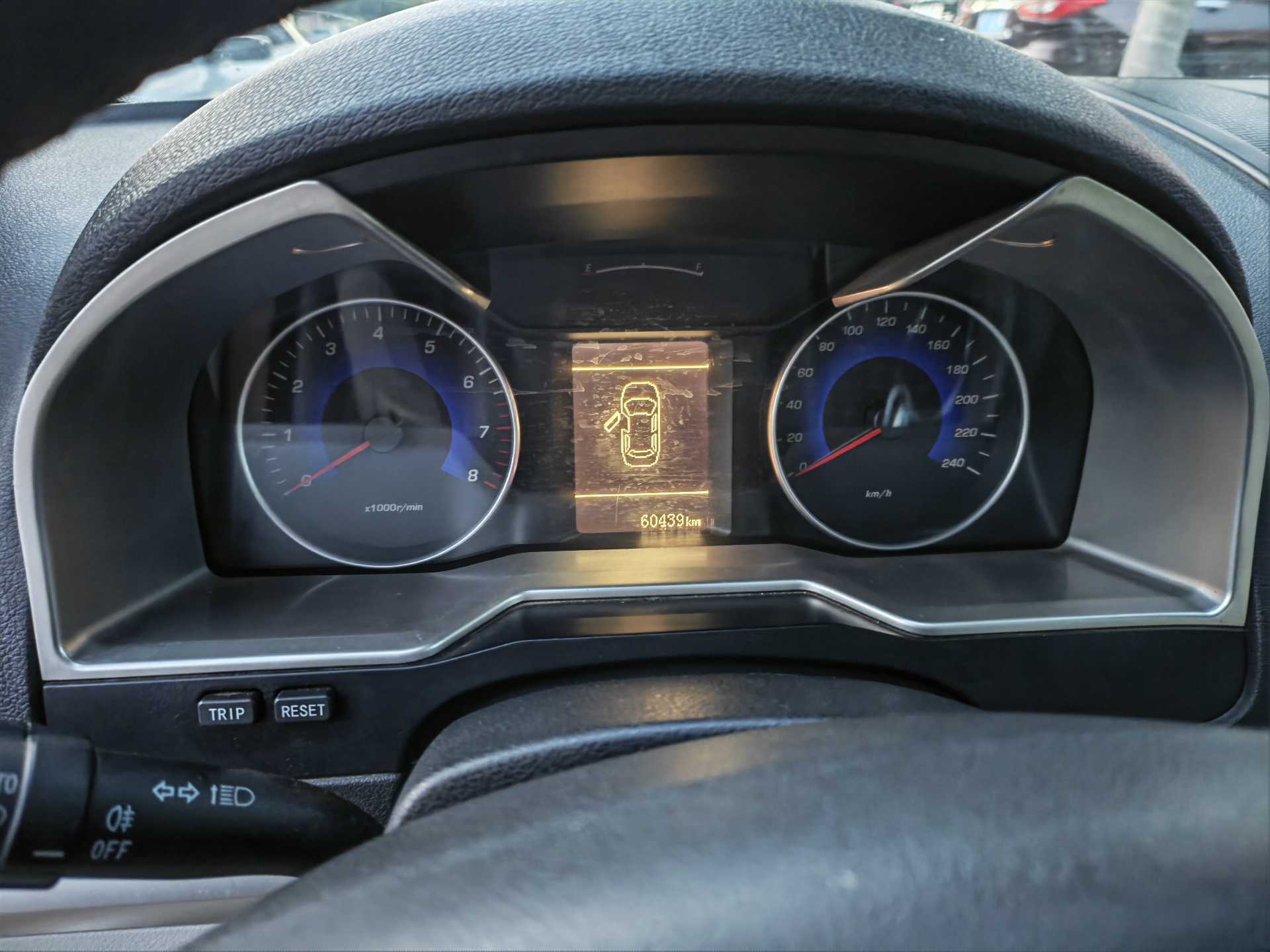 GEELY Emgrand 2014 car image #6
