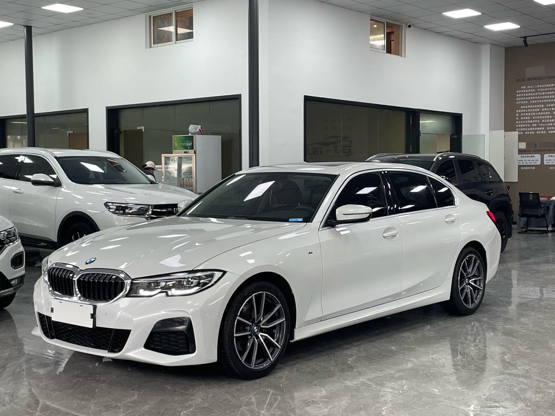 BMW 3 Series 2022 BMW 3 Series 2022 car image
