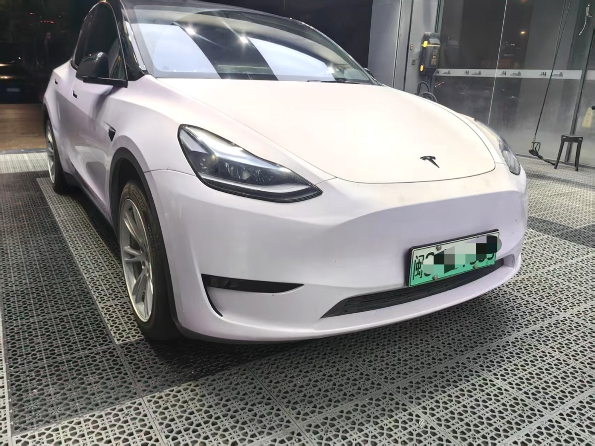 Tesla Model Y 2022 #5 Tesla Model Y 2022 car image #5