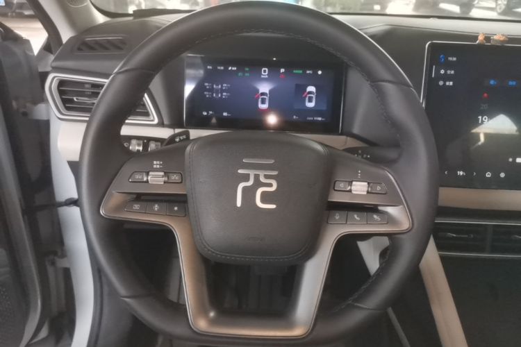 BYD YuanUP 2025 #15 BYD YuanUP 2025 صورة سيارة #15