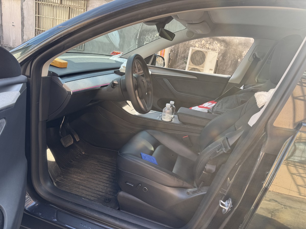 Tesla Model Y 2024 #5 Tesla Model Y 2024 immagine di auto #5