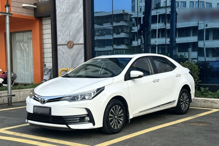 Toyota Corolla 2018 #2 Toyota Corolla 2018 immagine di auto #2