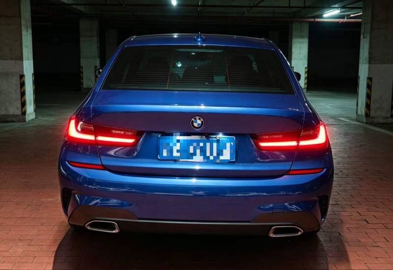 BMW 3 Series 2022 car image #2