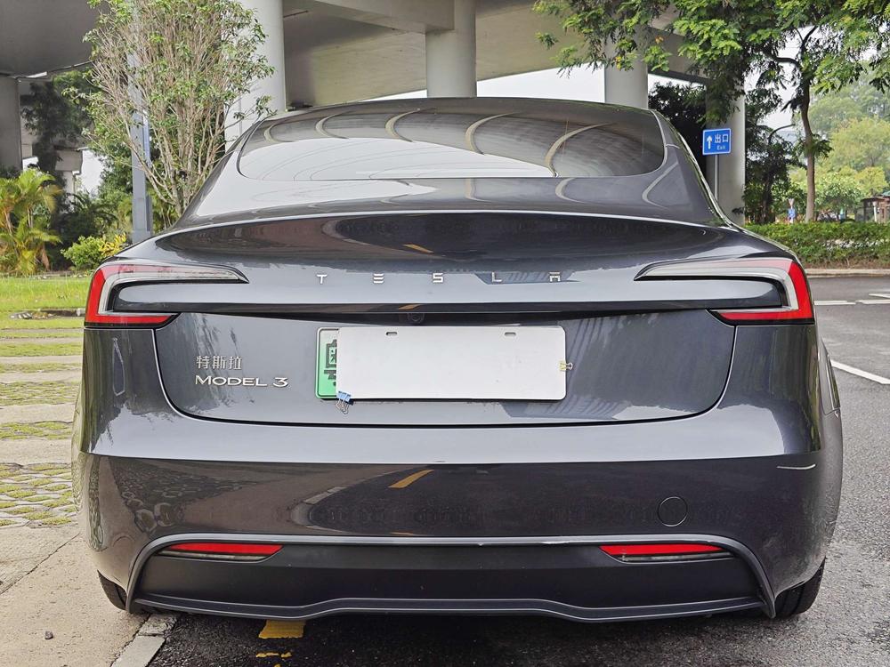 Tesla Model 3 2024 car image #6