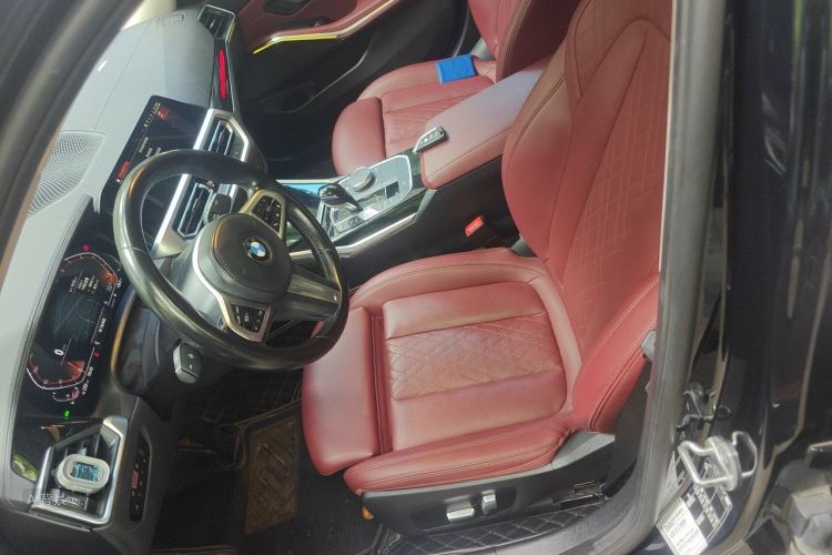 BMW 3 Series 2022 car image #17