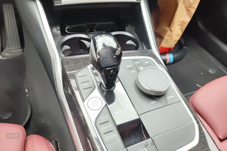 BMW 3 Series 2021 car image #16