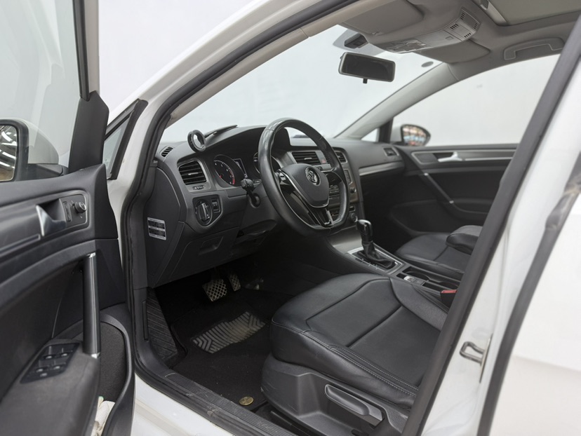 Volkswagen Golf 2014 car image #6
