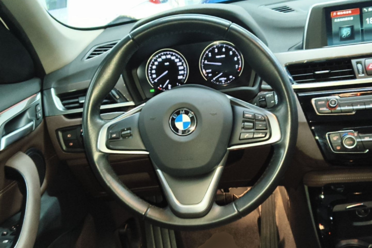 BMW X1 2018 #15 BMW X1 2018 car image #15
