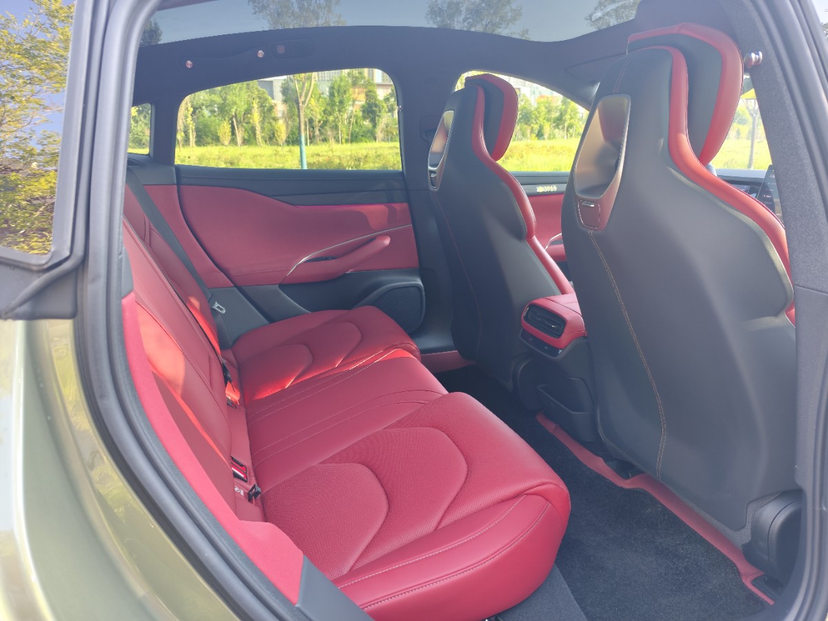 MI SU7 2026 car image #2