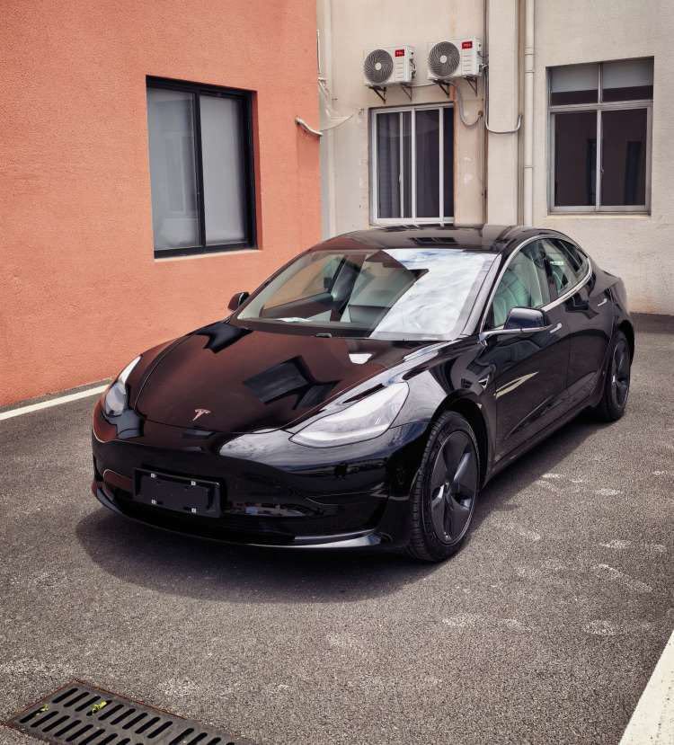Tesla Model 3 2021 car image 
