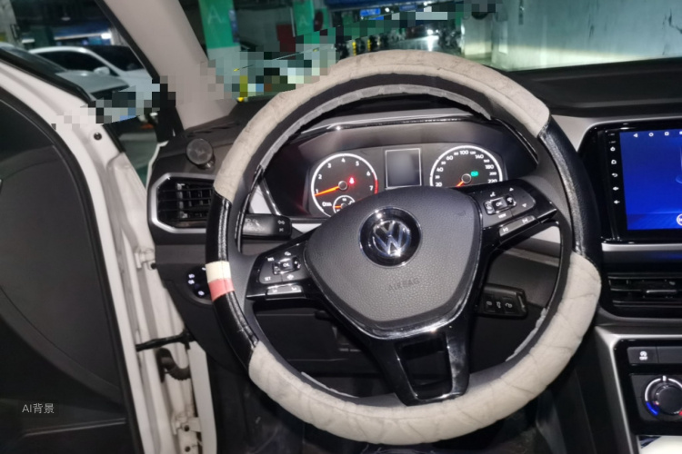 Volkswagen T-Cross 2019 car image #12