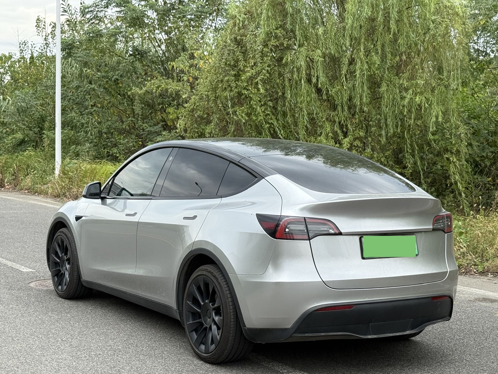 Tesla Model Y 2022 #7 Tesla Model Y 2022 car image #7