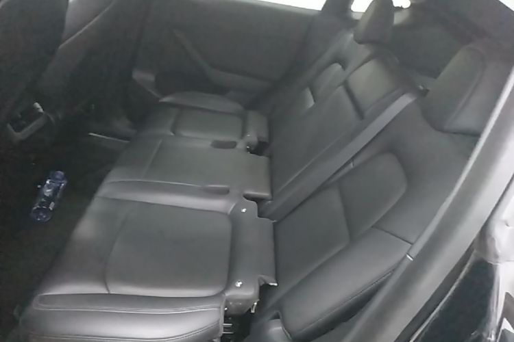 Tesla Model Y 2021 immagine di auto #17